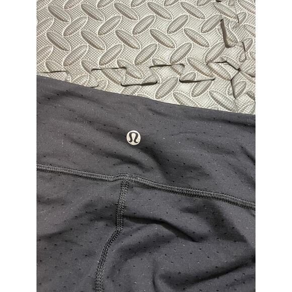 Soulcycle x Lululemon Full Length Black Leggings Perforated Womens Size 2 - Picture 7 of 10